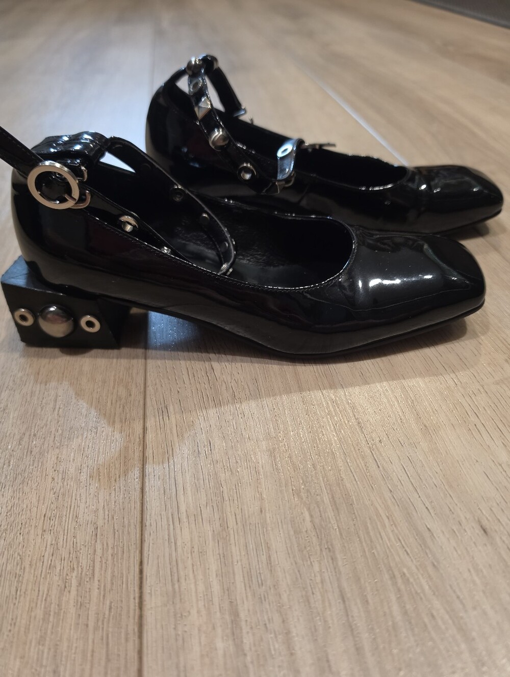 MODERN ALCHEMIST Innocence Ornament Mary Jane Black Patent Heels Size 6.5